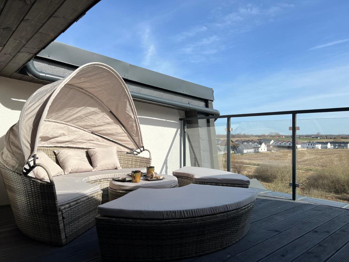 Apartament Premium Ze Zlota Wanna W Sypialni Widok Na Morze Dyskretny Taras Z Lozkiem - Baltyckie Sarbinowo 18 Exterior photo