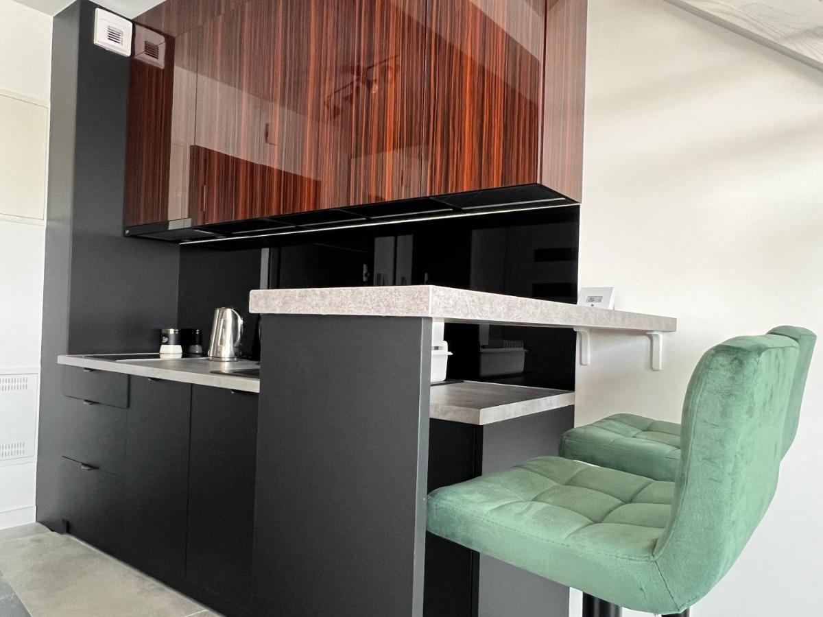 Apartament Premium Ze Zlota Wanna W Sypialni Widok Na Morze Dyskretny Taras Z Lozkiem - Baltyckie Sarbinowo 18 Exterior photo